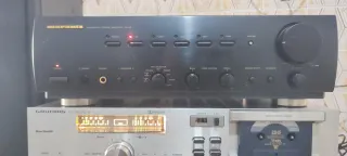 Amplificador Marantz PM 65 Negro