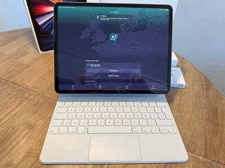 iPad Pro 12.9 M1 256GB + Magic Keyboard + Pencil 2