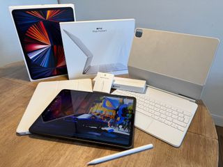 iPad Pro 12.9 M1 256GB + Magic Keyboard + Pencil 2