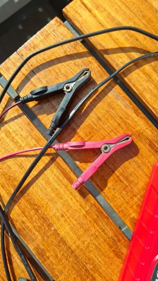 Cargador Batería Coche Ferve F2504