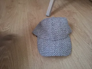 Gorra de tela con estampado