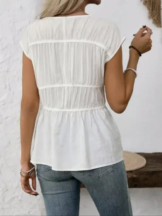 Blusa blanca con fruncido