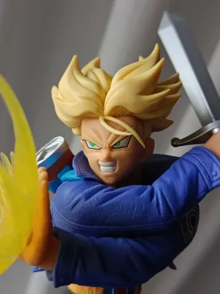 Figura ORIGINAL Trunks Dragon Ball Z GxMateria