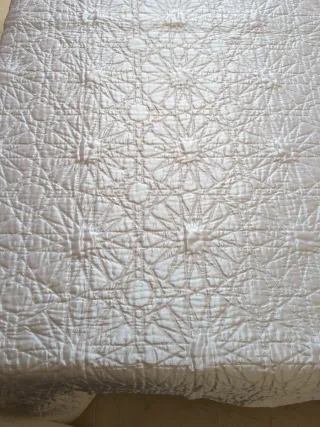 Colcha Zara Home estrellas blanca