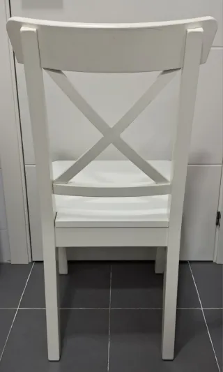 4 Sillas de Madera Blancas