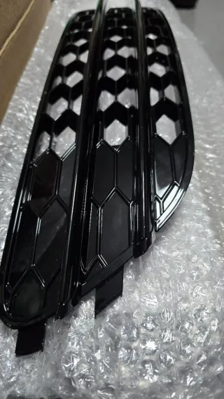 Rejillas Antiniebla Audi Negro Brillante