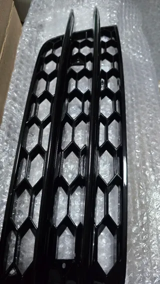 Rejillas Antiniebla Audi Negro Brillante