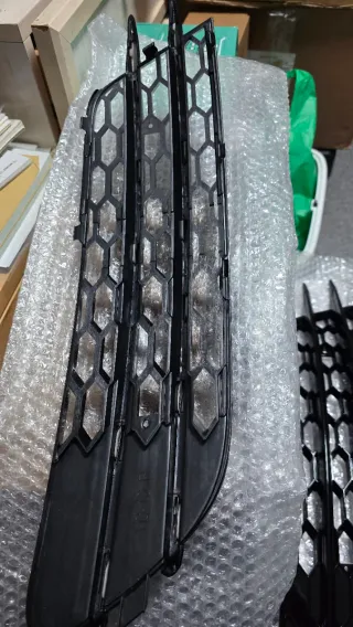 Rejillas Antiniebla Audi Negro Brillante