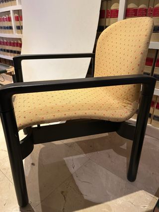 2 Sillas tapizadas para sala de espera