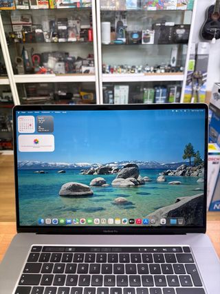 MacBook Pro 16” 2019 i7 16GB RAM 500GB SSD