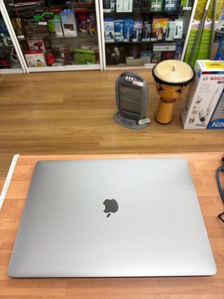MacBook Pro 16” 2019 i7 16GB RAM 500GB SSD