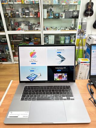 MacBook Pro 16” 2019 i7 16GB RAM 500GB SSD