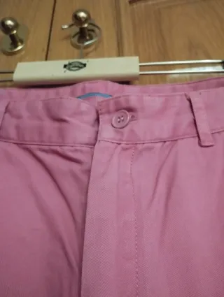 Pantalón chino rosa hombre