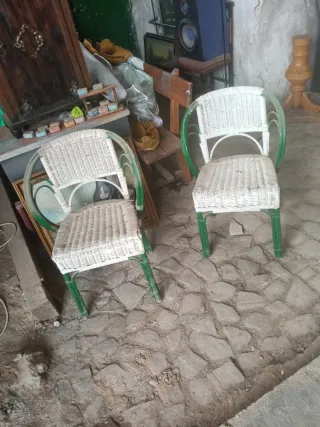 Sillones antiguos mimbre verde y blanco