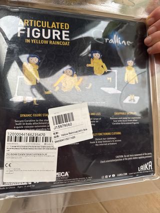 Action Figure Coraline Yellow Raincoat