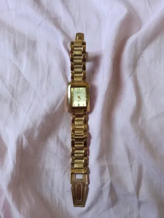 Reloj Paul Versan Dorado