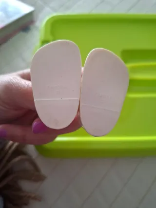 Zapatos blancos muñeca Lesly.