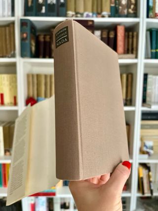 Nada. Carmen Laforet. Ilustrado