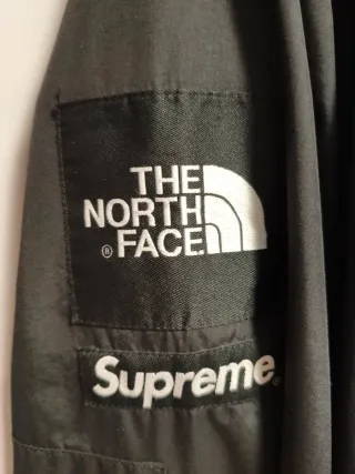 Giacca supreme x the North face expedition coaches