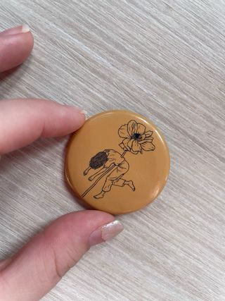 Lote merchandising libro Comerás flores