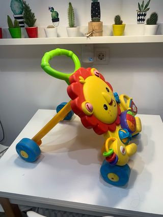 Correpasillos león con música