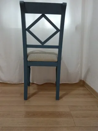 Silla de comedor azul y beige