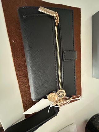 Cartera de mano Anne Klein negra