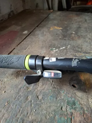 Bicicleta GT Montaña Negra y Verde