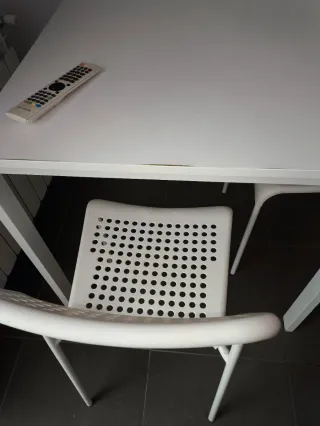 Mesa y 2 Sillas Cocina Blancas