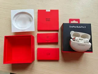 OnePlus Buds Pro 3 Blancos/Plateados