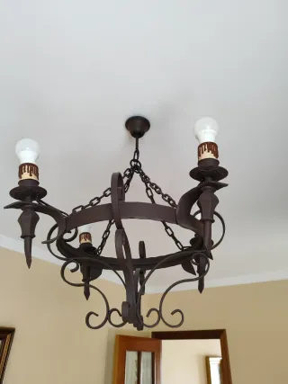 Lámpara de salón estilo rústico