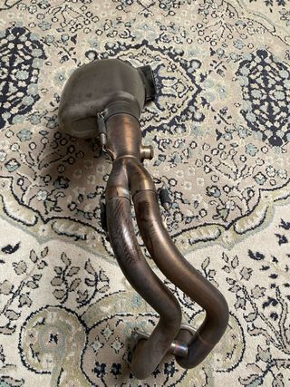 Escape Akrapovič Yamaha MT-07 Línea Completa