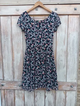 Vestido floral azul marino