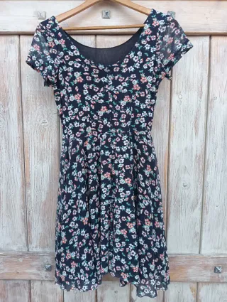 Vestido floral azul marino