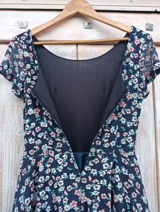 Vestido floral azul marino