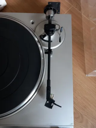 Tocadiscos Rotel RP510