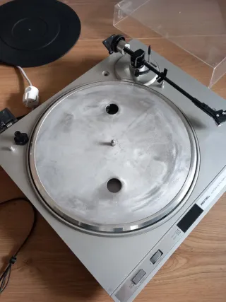 Tocadiscos Rotel RP510