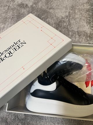 Alexander McQueen Sneakers Pelle Nero Bianco 35