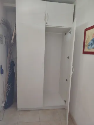 Arpario perchero blanco con altillo