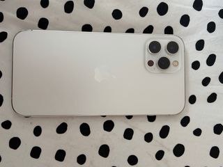 Conjunto Apple: iPhone, AirPods, Smartwatch