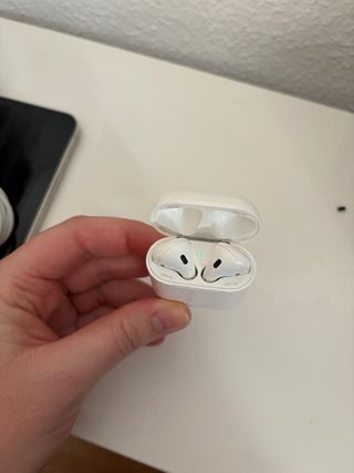 Conjunto Apple: iPhone, AirPods, Smartwatch