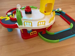 Pista de coches y garaje Baby Smile