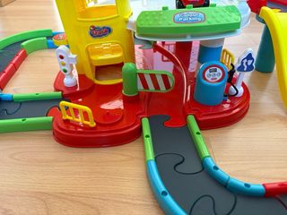 Pista de coches y garaje Baby Smile