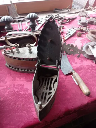 Plancha antigua de hierro