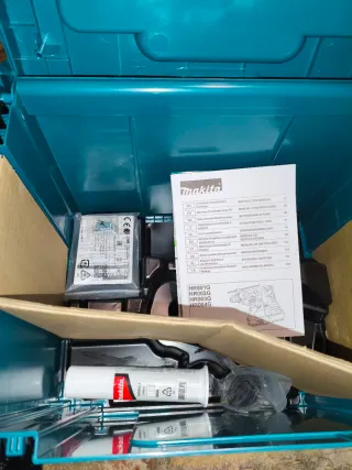 Martillo Makita 40V + Aspirador 2 baterías y carga