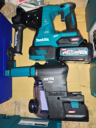 Martillo Makita 40V + Aspirador 2 baterías y carga