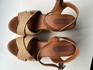 Sandalias cuña esparto y piel
