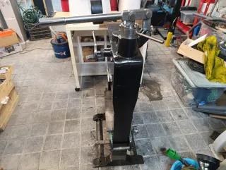 Prensa Hidráulica Mobus. Zaragoza de 20 Toneladas