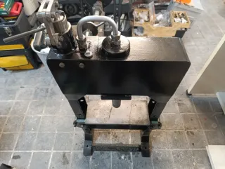 Prensa Hidráulica Mobus. Zaragoza de 20 Toneladas