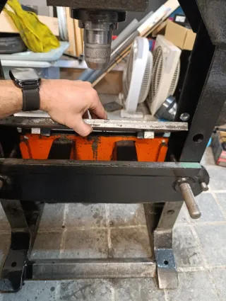 Prensa Hidráulica Mobus. Zaragoza de 20 Toneladas